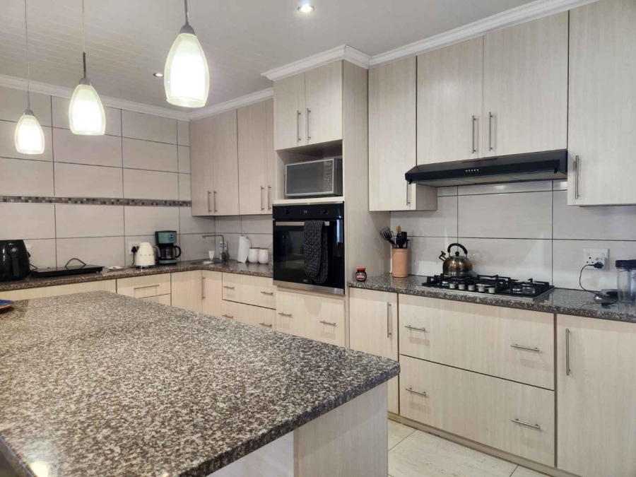 3 Bedroom Property for Sale in Monte Christo Western Cape